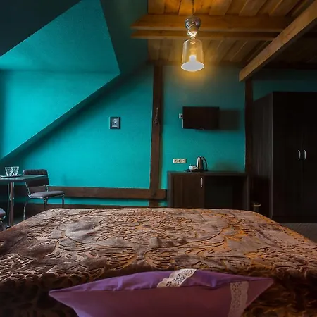 Pivnica A Pri Studni דטבה