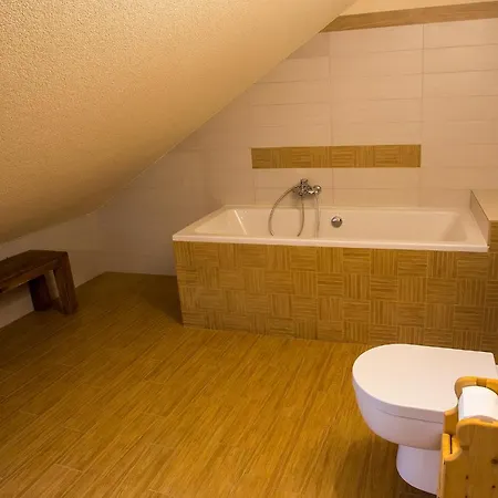 Pivnica A Pri Studni